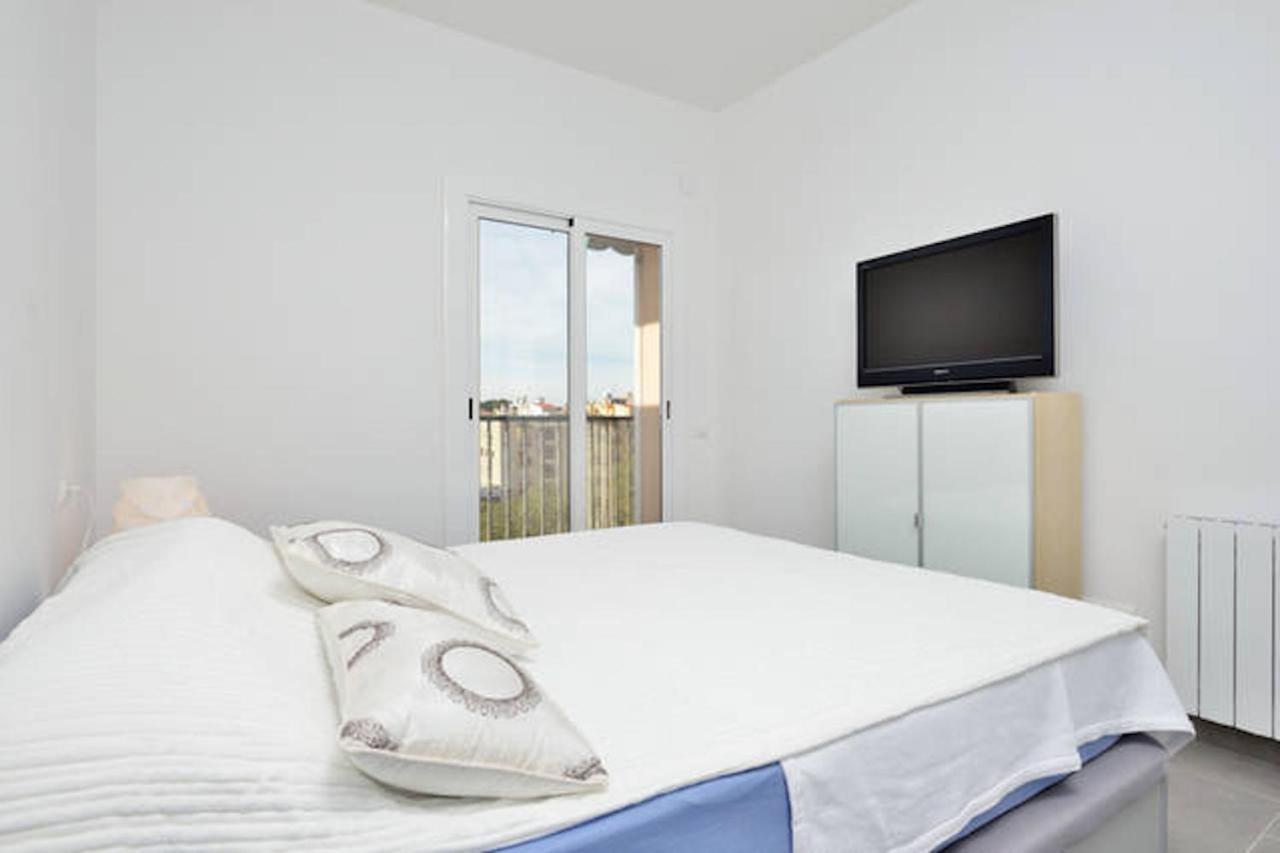 Cosy Well Situed Apartment With Sea View Vilanova i la Geltrú Zewnętrze zdjęcie